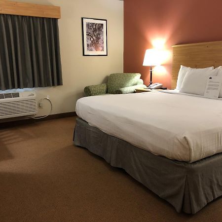 Americinn By Wyndham Princeton Il Экстерьер фото